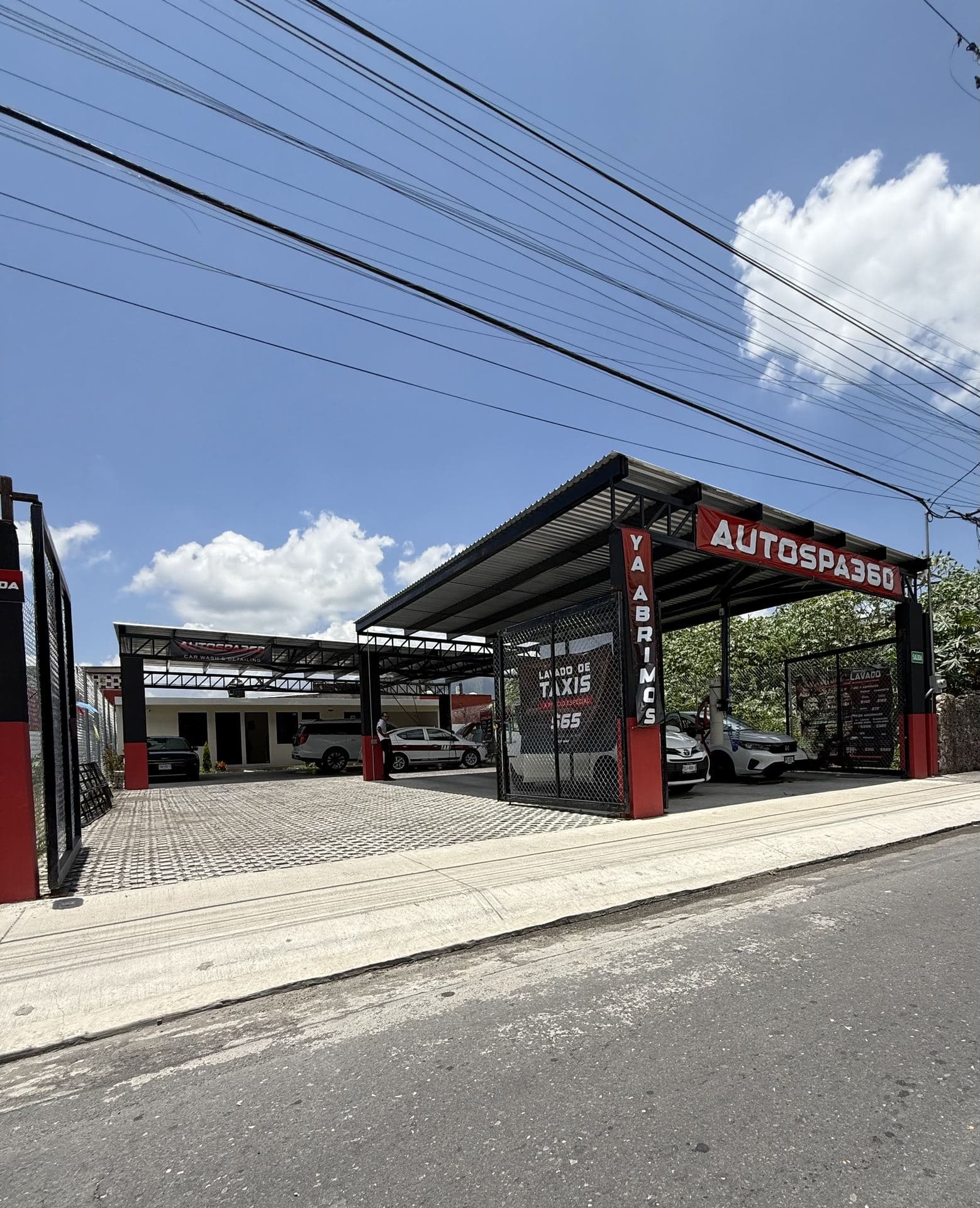 Fachada de AutoSpa 360